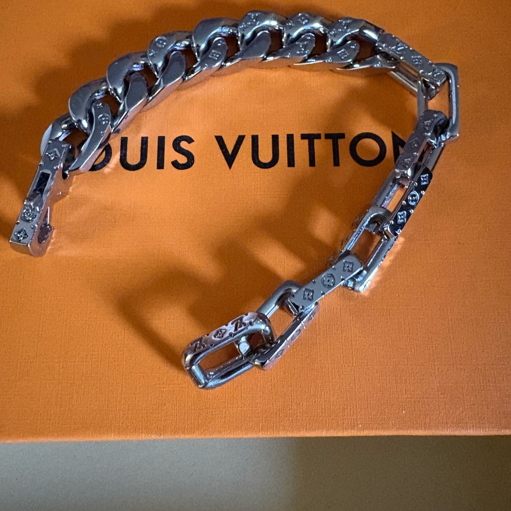 Louis Vuitton bracelet yes it’s authentic 8 inches comes with box no dust bag